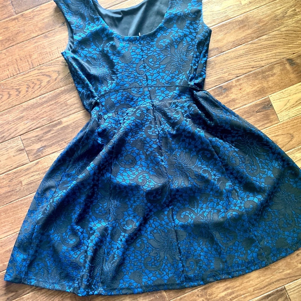 Gorgeous Tiana B formal dress - Picture 5 of 6